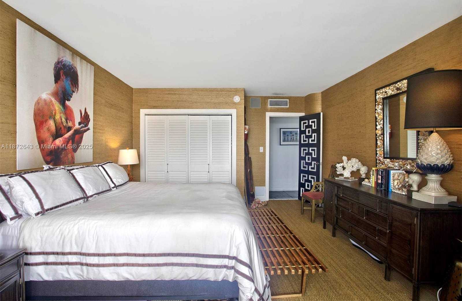 Small Image of 900 BAY DR #702/704, Miami Beach Number 74