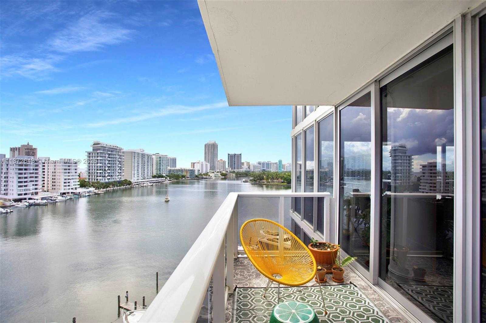 Small Image of 900 BAY DR #702/704, Miami Beach Number 76