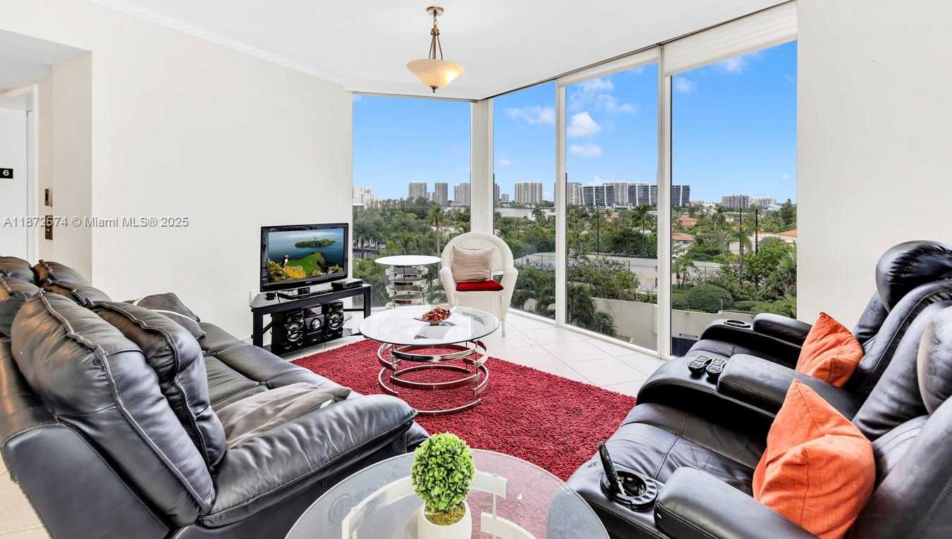Small Image of 18671 COLLINS AVE #604, Sunny Isles Beach Number 3