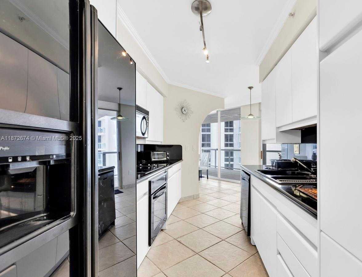 Small Image of 18671 COLLINS AVE #604, Sunny Isles Beach Number 8