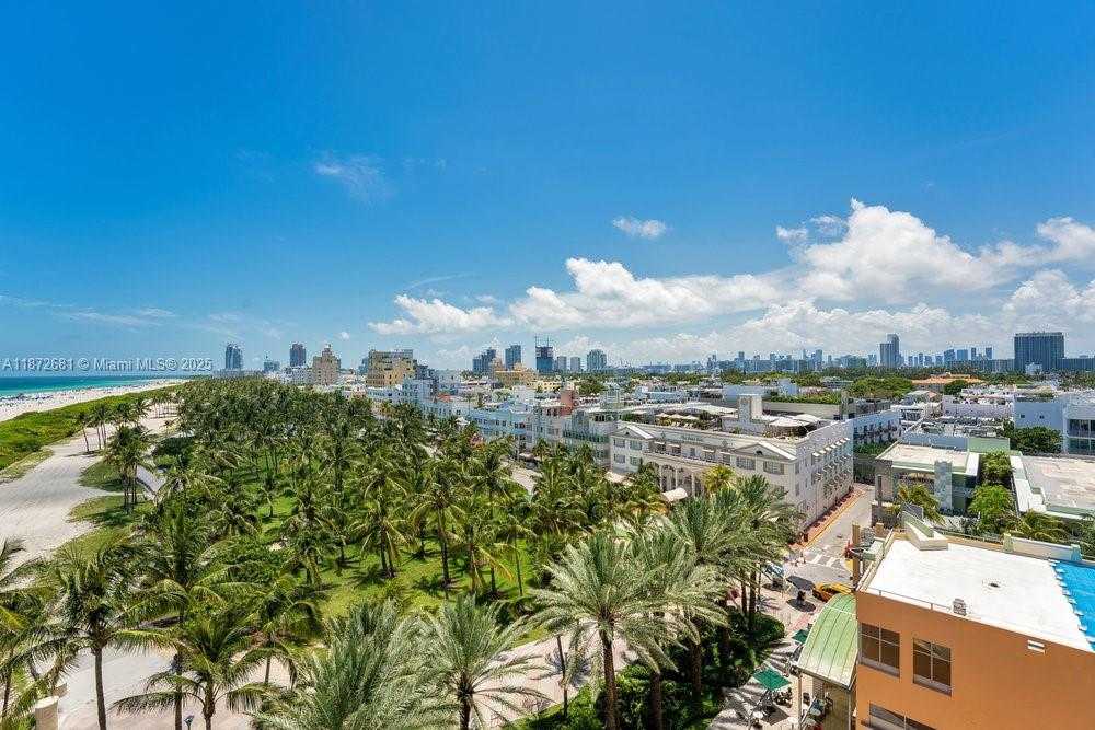 Small Image of 1455 OCEAN DR #904, Miami Beach Number 19