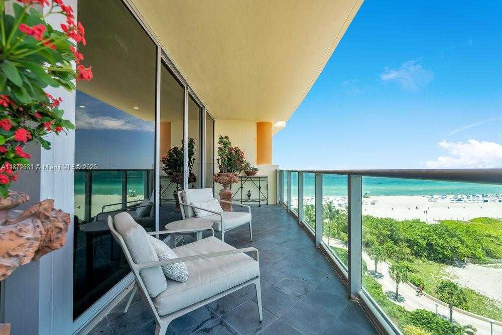Small Image of 1455 OCEAN DR #904, Miami Beach Number 20