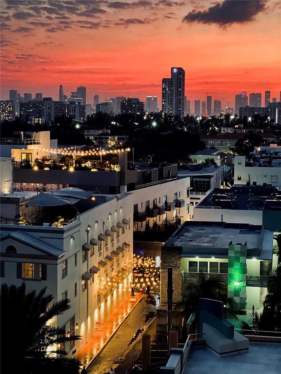 Small Image of 1455 OCEAN DR #904, Miami Beach Number 22