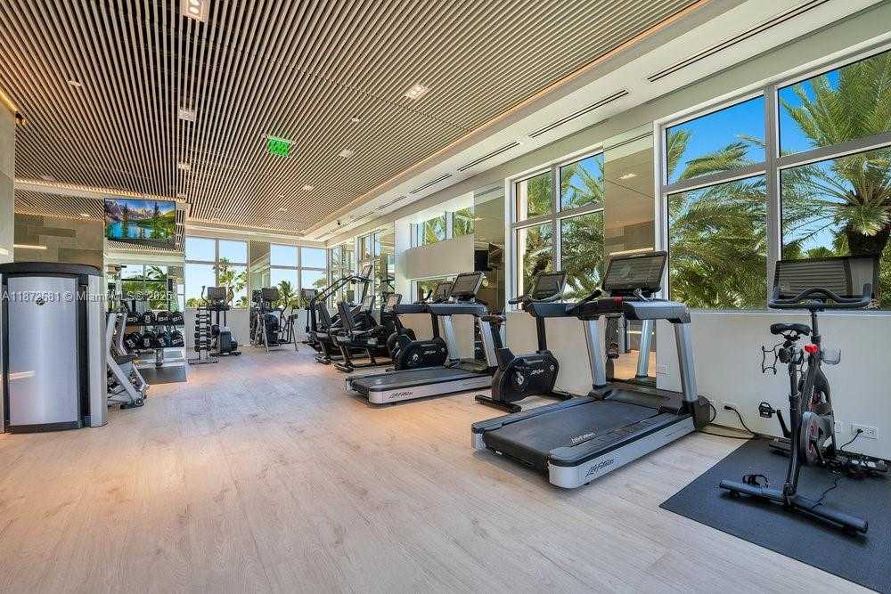 Small Image of 1455 OCEAN DR #904, Miami Beach Number 25