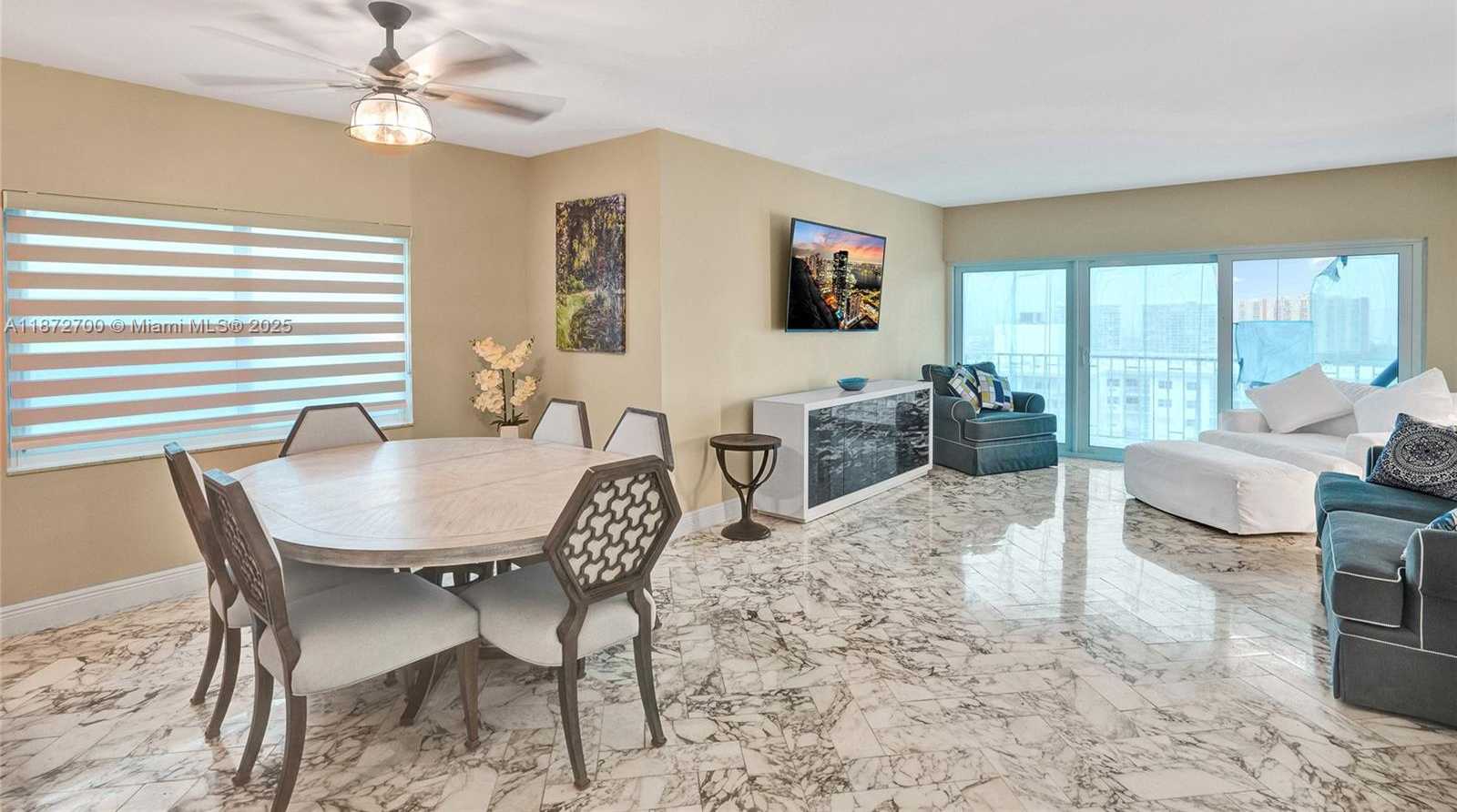 Small Image of 500 BAYVIEW DR #1921, Sunny Isles Beach Number 14