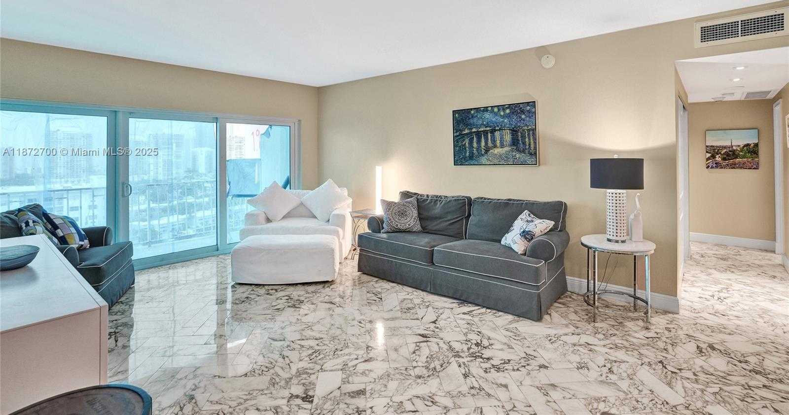 Small Image of 500 BAYVIEW DR #1921, Sunny Isles Beach Number 16