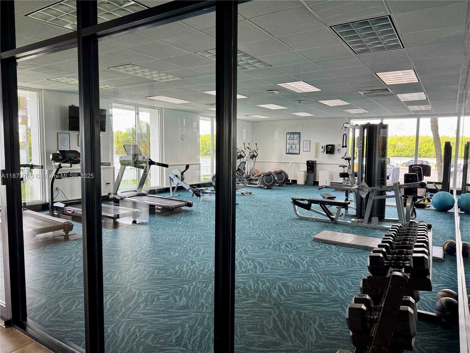 Small Image of 500 BAYVIEW DR #1921, Sunny Isles Beach Number 27