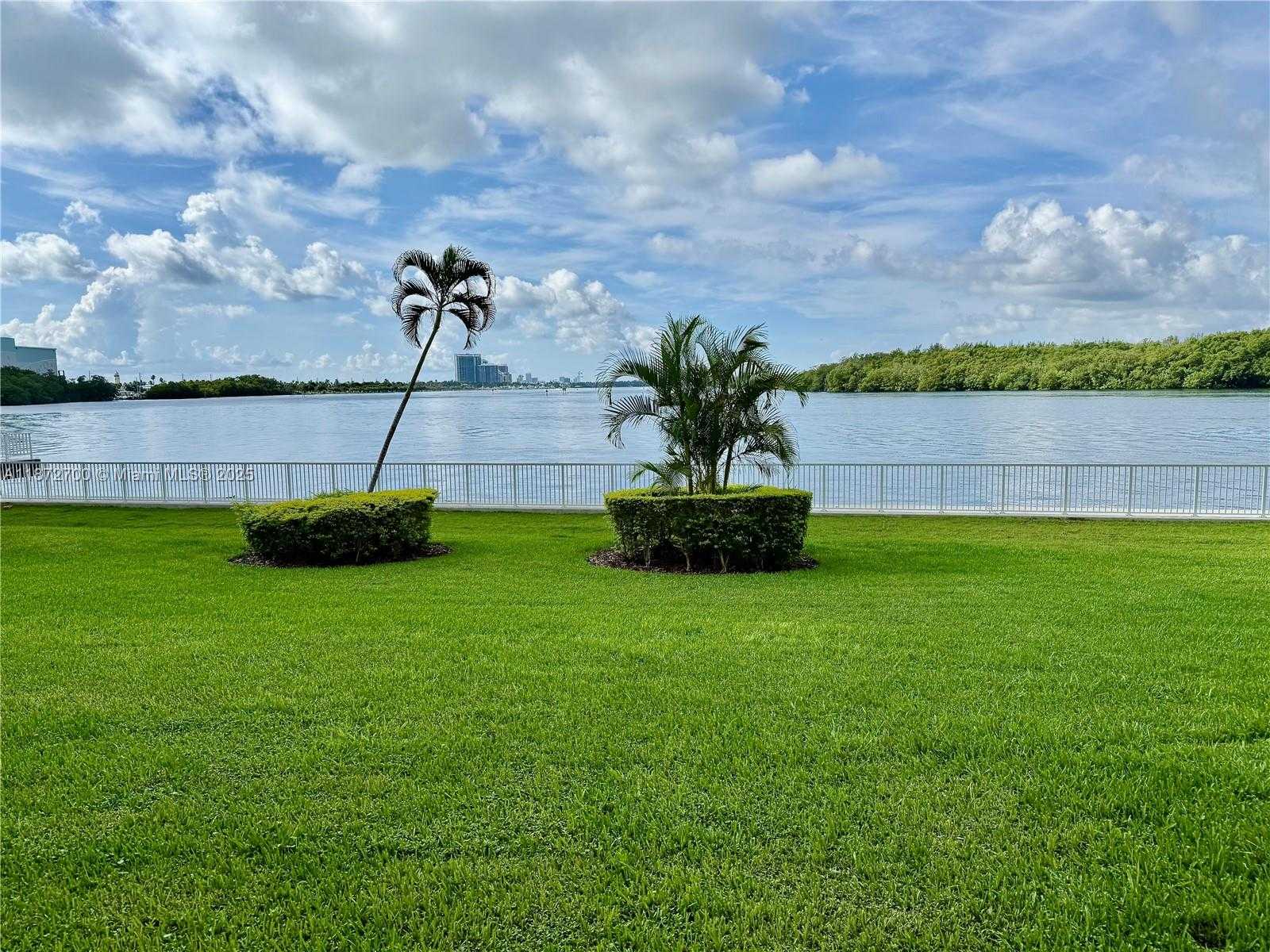 Small Image of 500 BAYVIEW DR #1921, Sunny Isles Beach Number 30