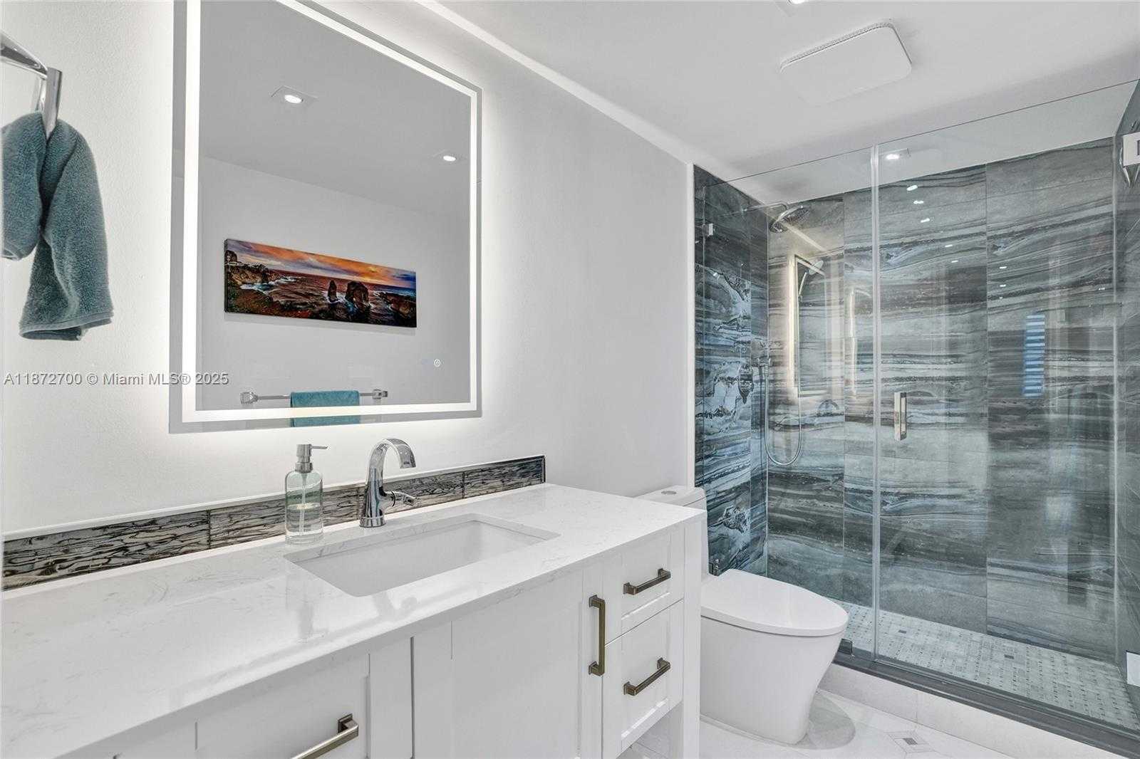 Small Image of 500 BAYVIEW DR #1921, Sunny Isles Beach Number 7
