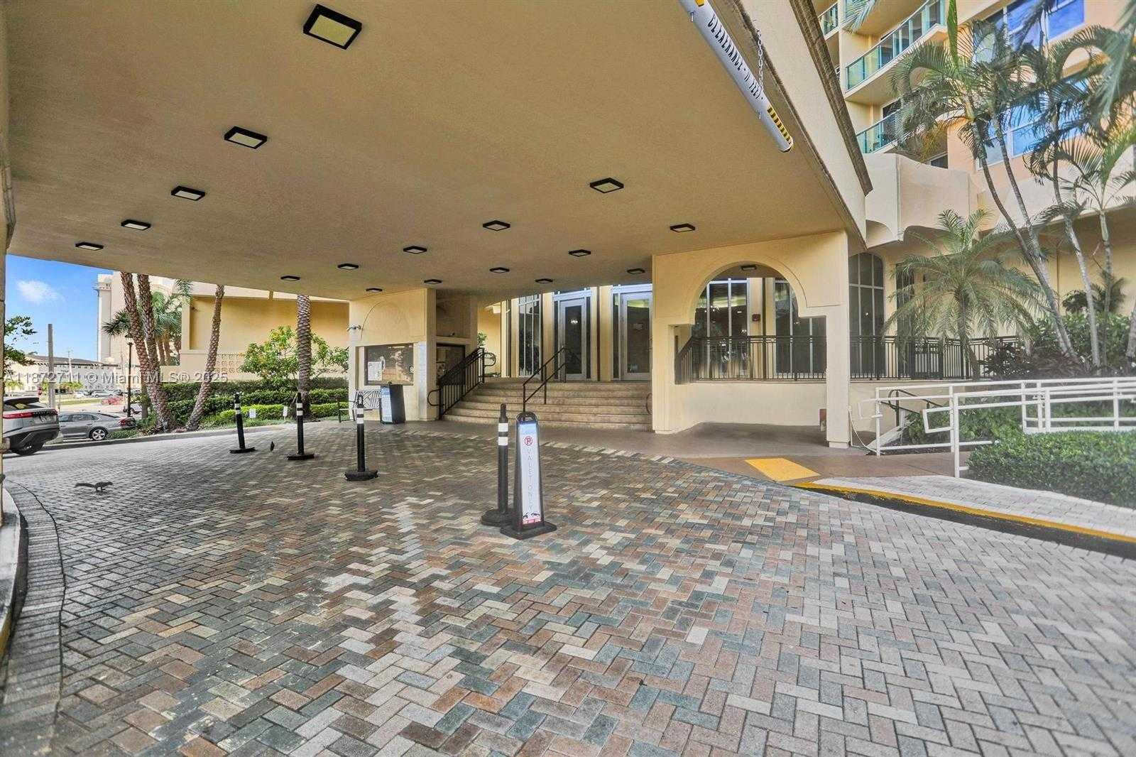 Small Image of 2501 SOUTH OCEAN DR #1418, Hollywood Number 10
