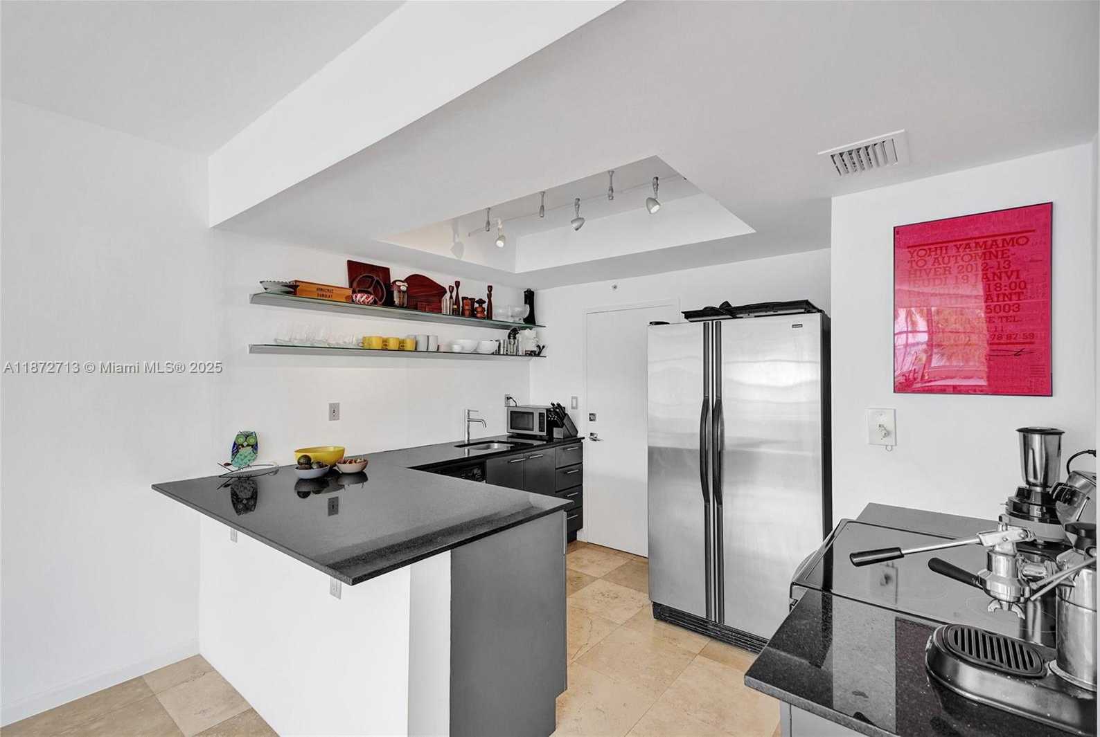 Small Image of 20 ISLAND AVE #211, Miami Beach Number 3