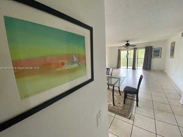 Small Image of 437 LAKEVIEW DR #201, Weston Number 18