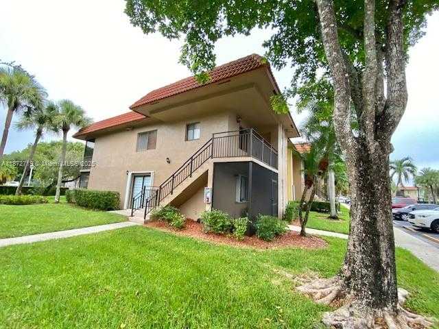 Small Image of 437 LAKEVIEW DR #201, Weston Number 22