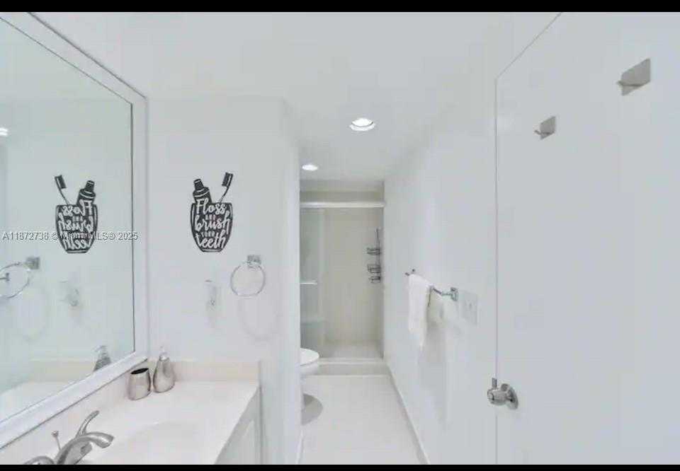 Small Image of 4001 SOUTH OCEAN DR #7L, Hollywood Number 18