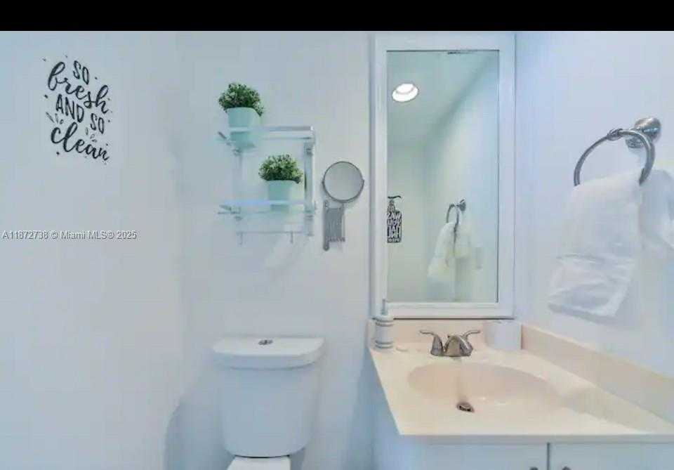 Small Image of 4001 SOUTH OCEAN DR #7L, Hollywood Number 21