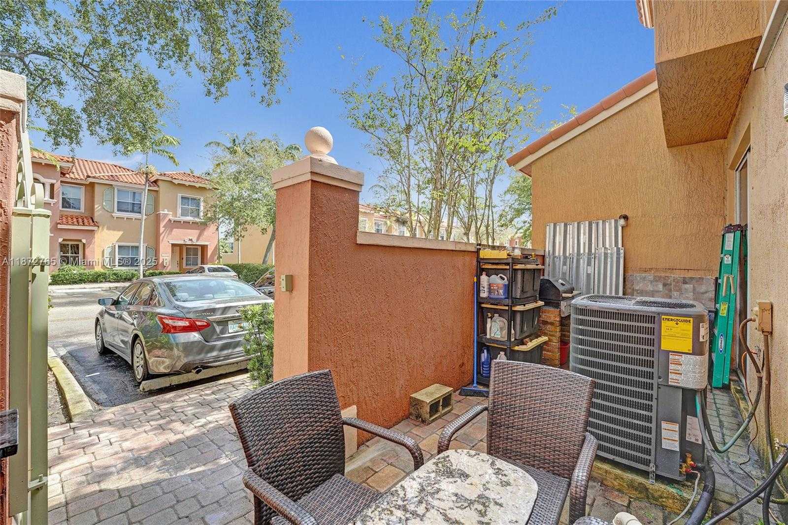 Small Image of 603 SOUTH WEST 107TH AVE #1701, Pembroke Pines Number 6