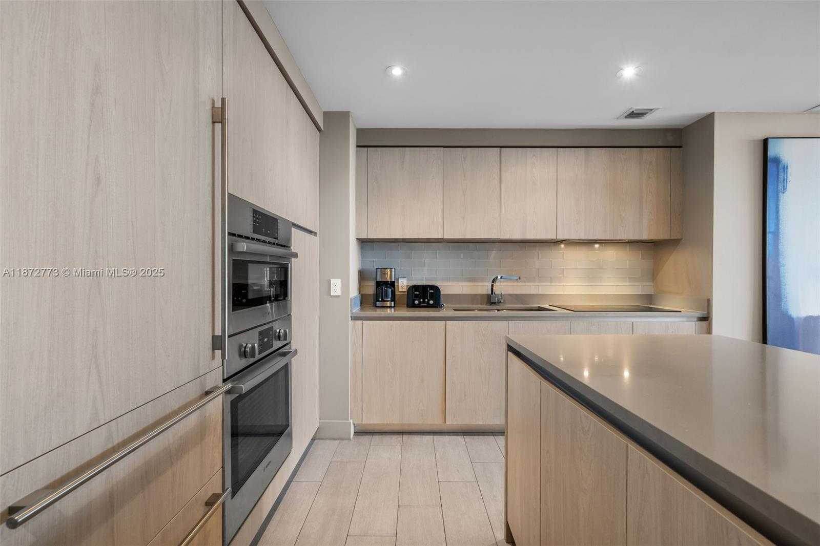 Small Image of 4010 SOUTH OCEAN DR #T3607, Hollywood Number 6