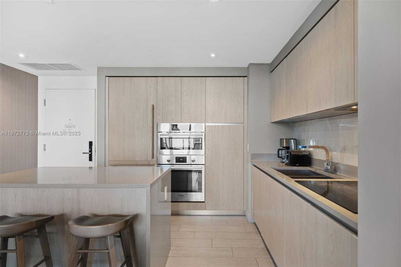 Small Image of 4010 SOUTH OCEAN DR #T3607, Hollywood Number 7