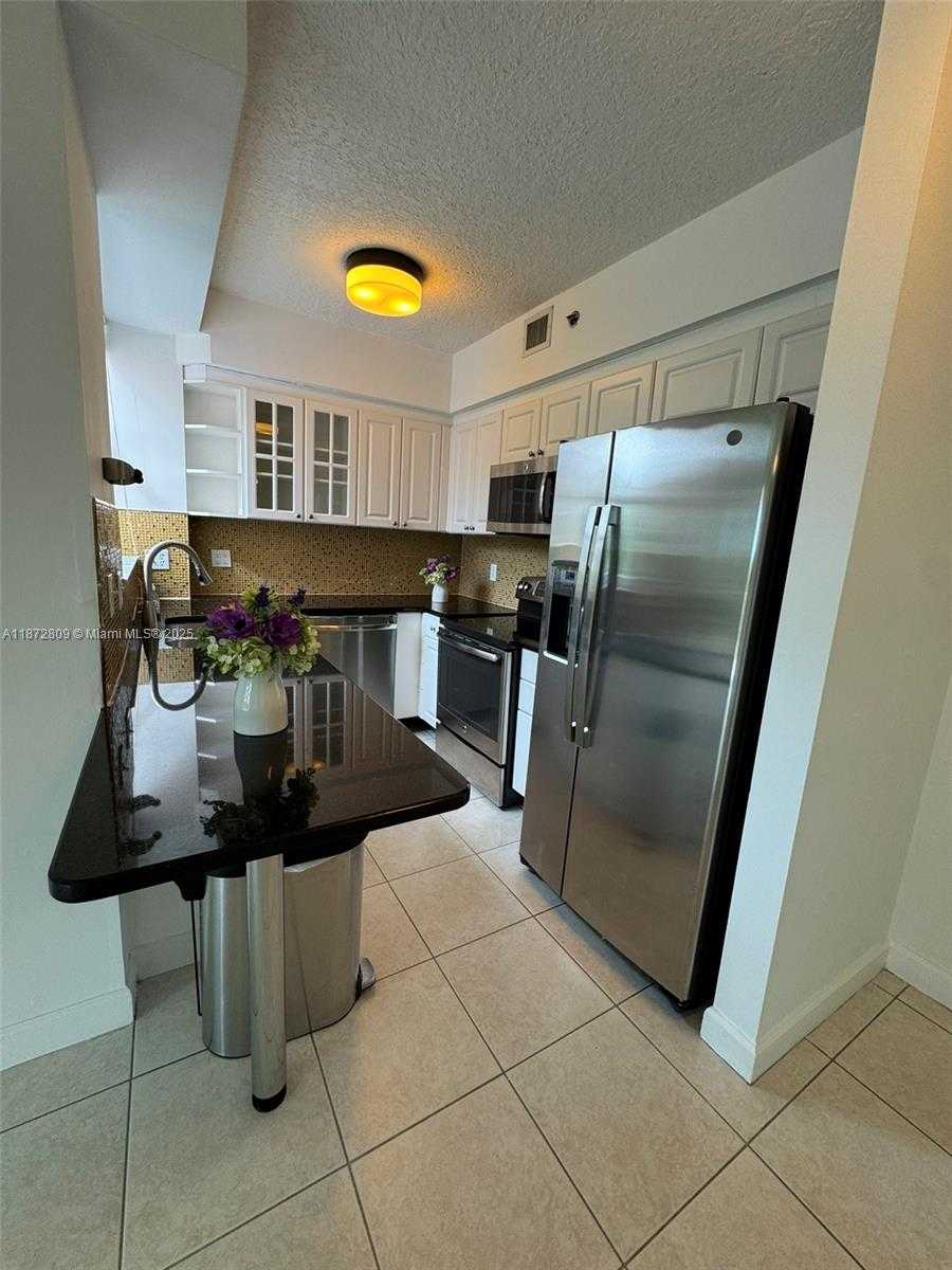 Small Image of 1824 BRICKELL AVE #4B, Miami Number 11