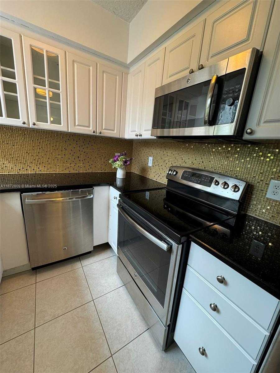 Small Image of 1824 BRICKELL AVE #4B, Miami Number 12