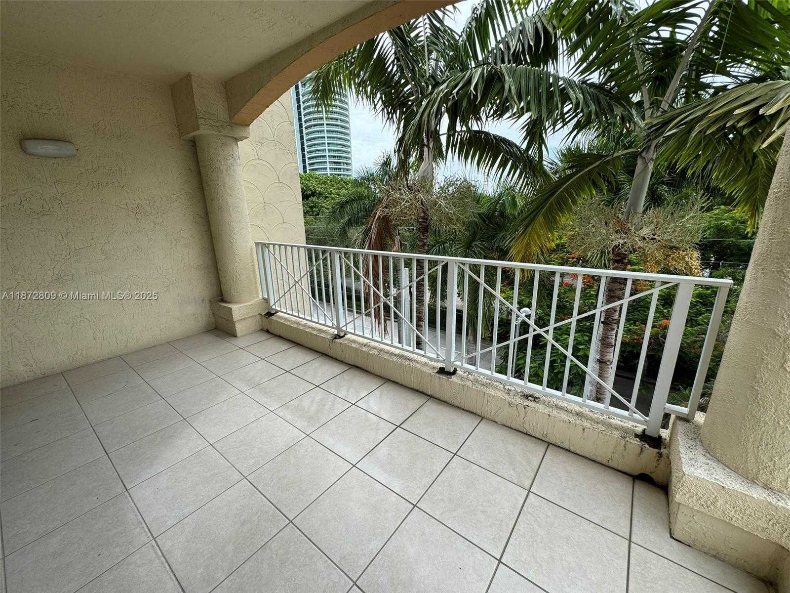 Small Image of 1824 BRICKELL AVE #4B, Miami Number 17