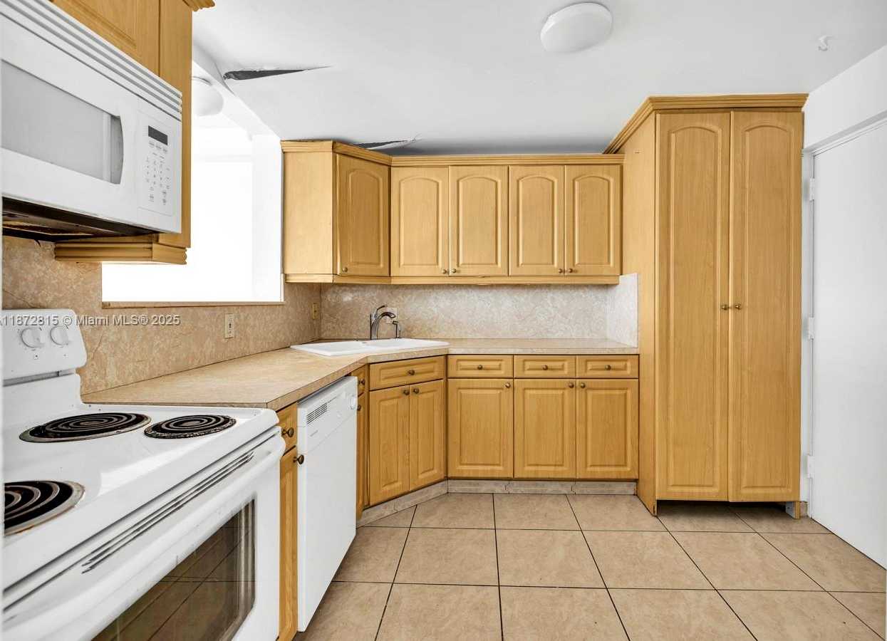 Small Image of 2025 NORTH EAST 164TH ST #510, North Miami Beach Number 5