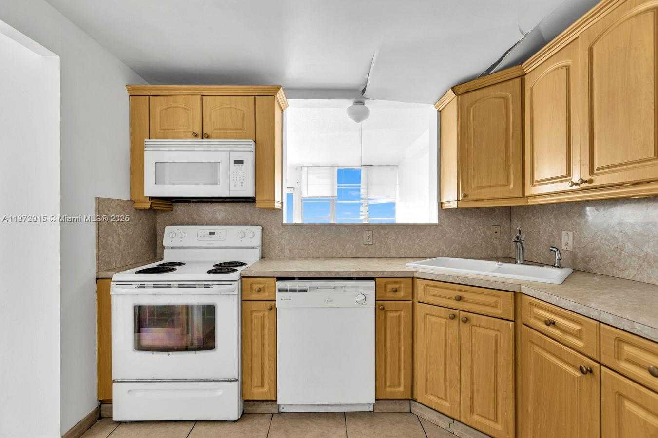 Small Image of 2025 NORTH EAST 164TH ST #510, North Miami Beach Number 6
