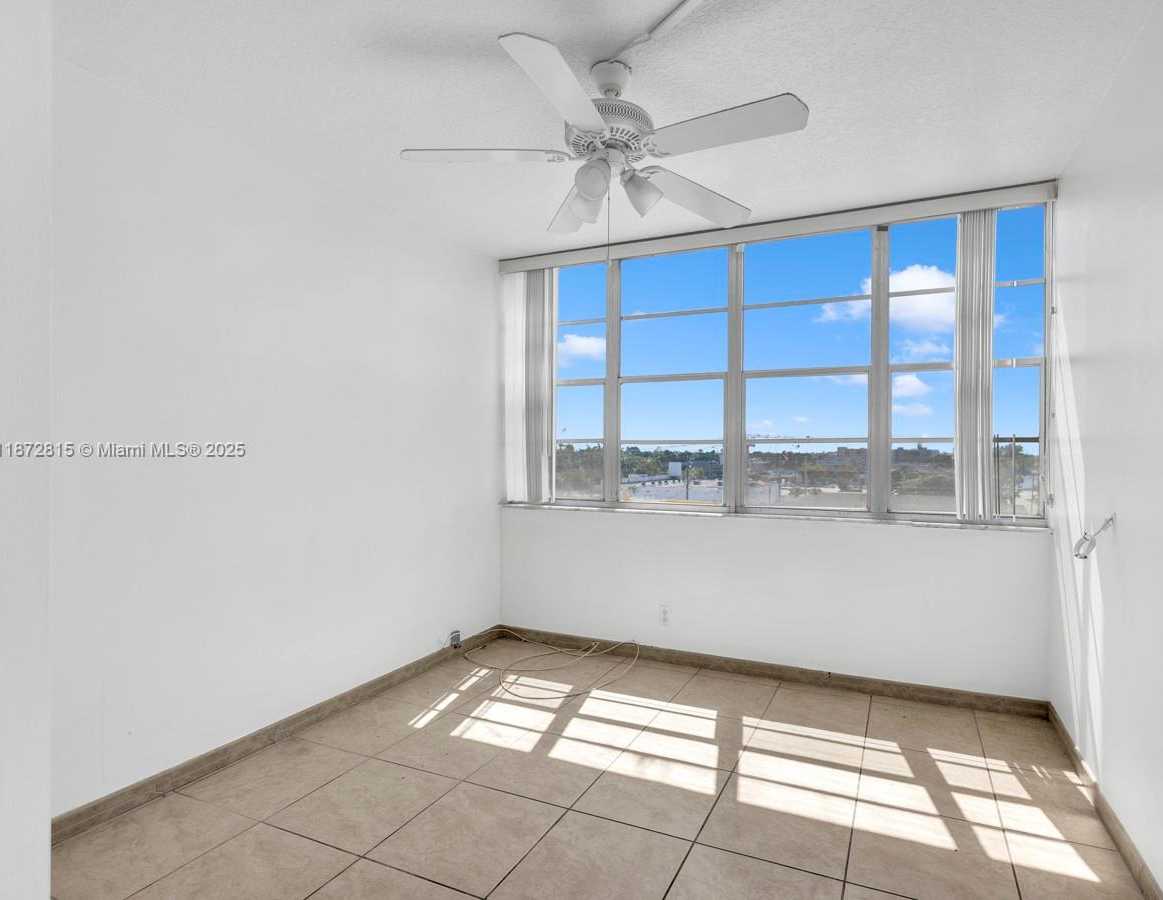 Small Image of 2025 NORTH EAST 164TH ST #510, North Miami Beach Number 9