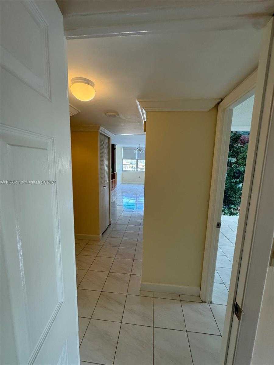 Small Image of 2780 NORTH EAST 183RD ST #301, Aventura Number 19