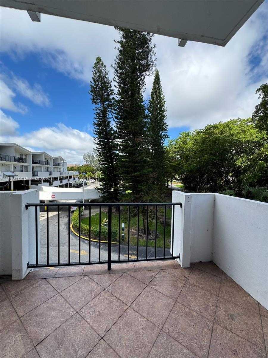 Small Image of 2780 NORTH EAST 183RD ST #301, Aventura Number 7