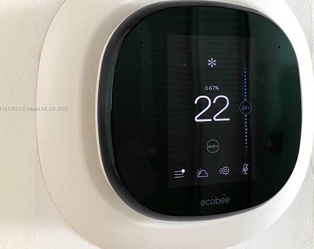Small Image of 7135 COLLINS AVE #1806, Miami Beach Number 12
