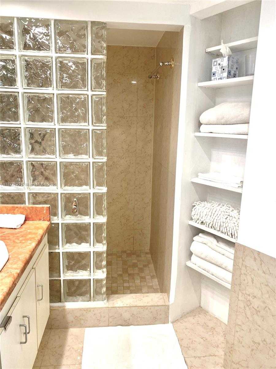 Small Image of 7135 COLLINS AVE #1806, Miami Beach Number 19