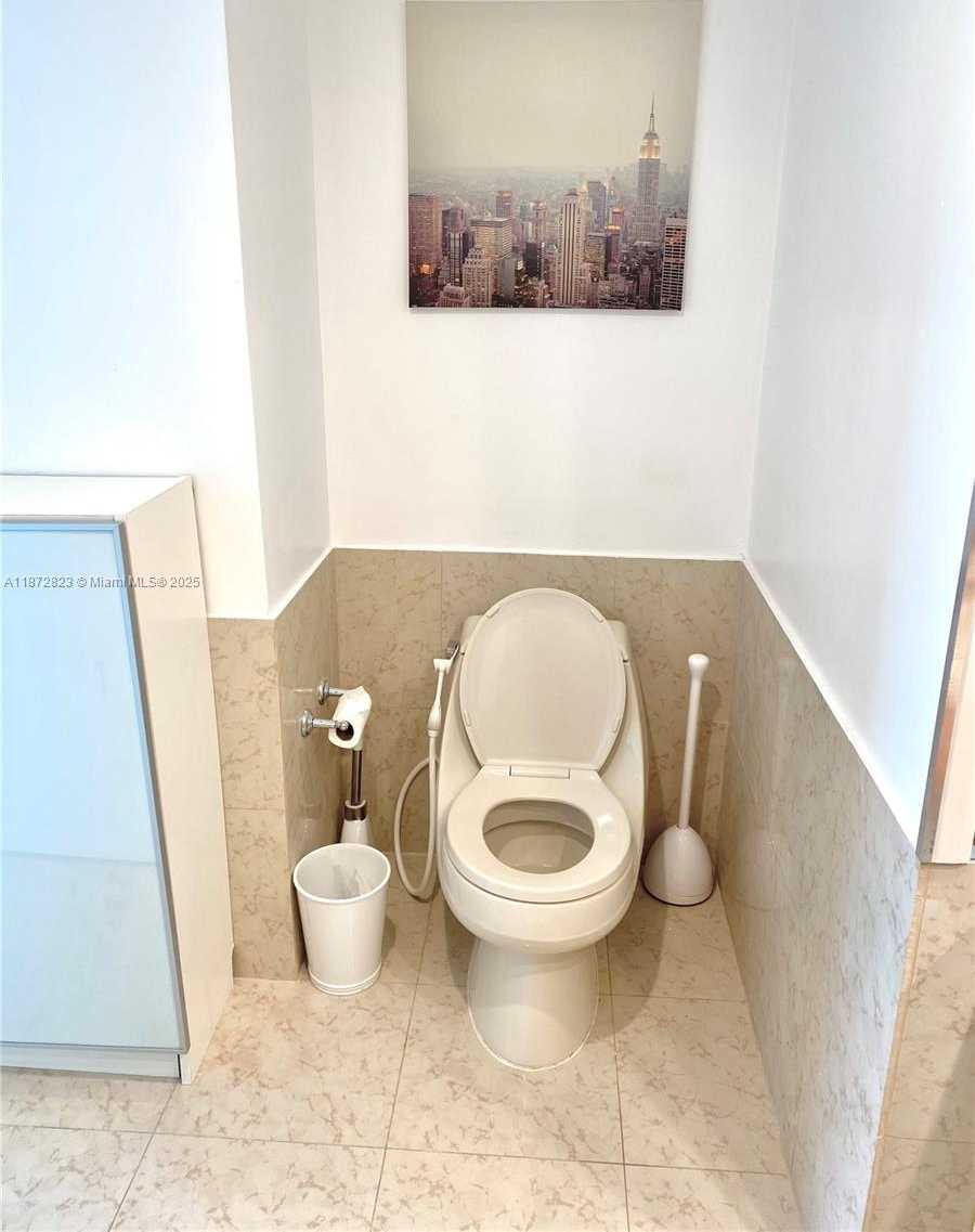 Small Image of 7135 COLLINS AVE #1806, Miami Beach Number 20