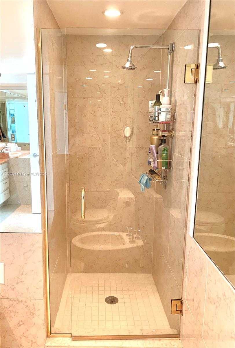 Small Image of 7135 COLLINS AVE #1806, Miami Beach Number 27