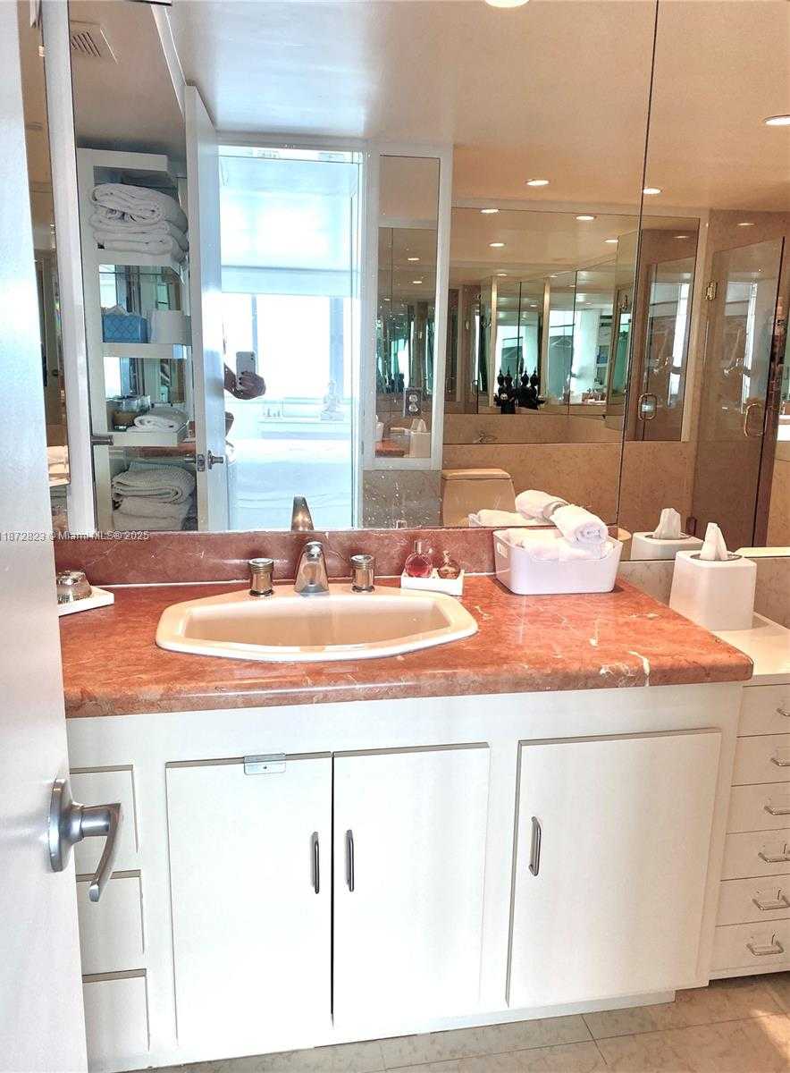 Small Image of 7135 COLLINS AVE #1806, Miami Beach Number 29