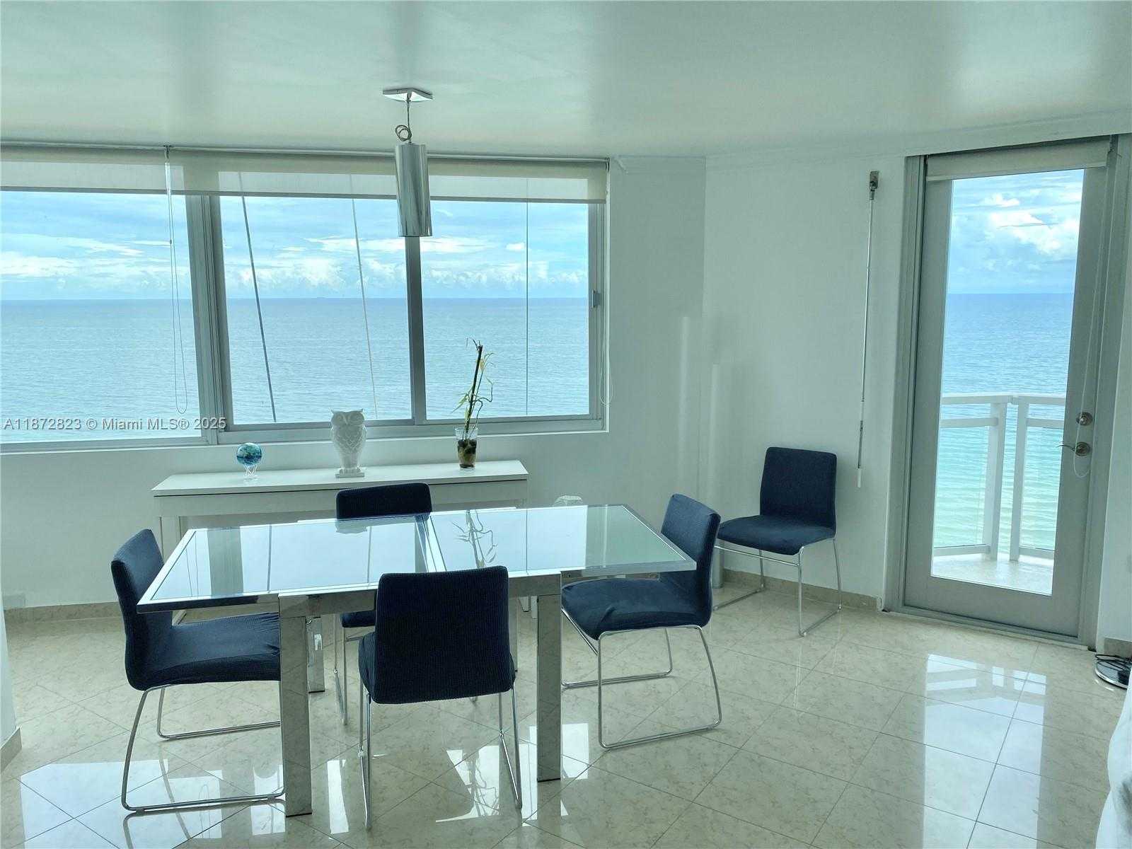 Small Image of 7135 COLLINS AVE #1806, Miami Beach Number 3