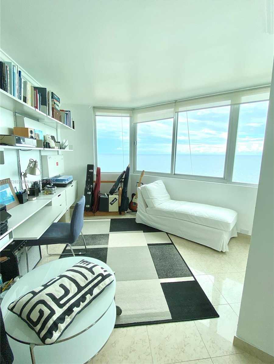 Small Image of 7135 COLLINS AVE #1806, Miami Beach Number 6