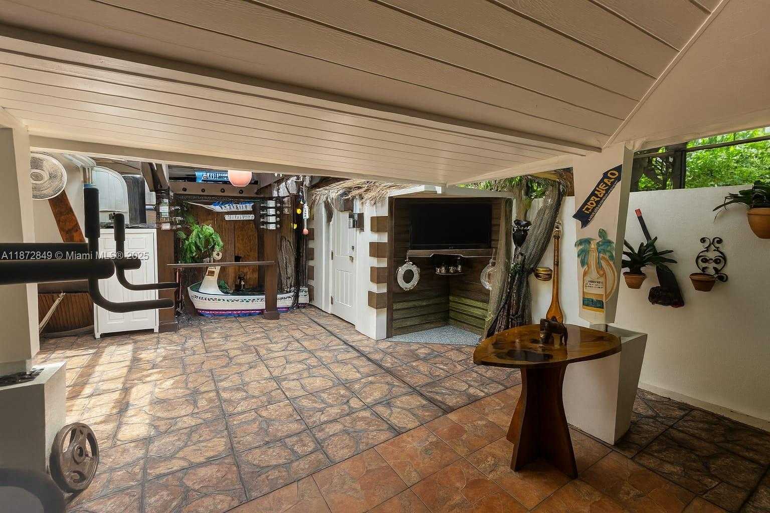 Small Image of 5306 SOUTH WEST 138TH PL, Miami Number 6