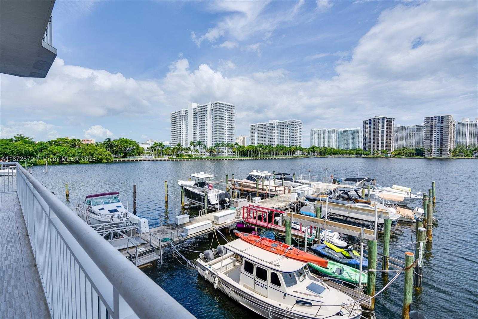 Small Image of 18071 BISCAYNE BLVD #PH04 & PH03, Aventura Number 14