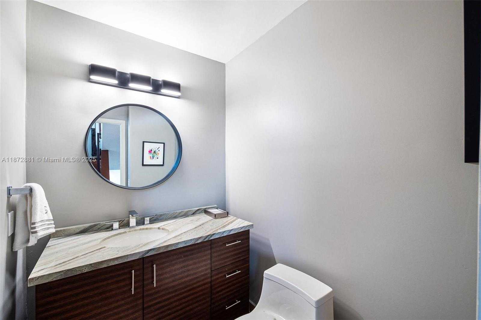 Small Image of 2000 SOUTH BAYSHORE DR #72, Miami Number 13