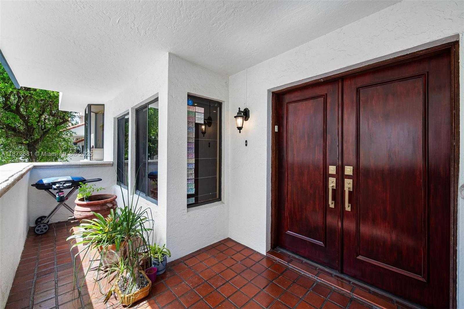 Small Image of 2000 SOUTH BAYSHORE DR #72, Miami Number 3