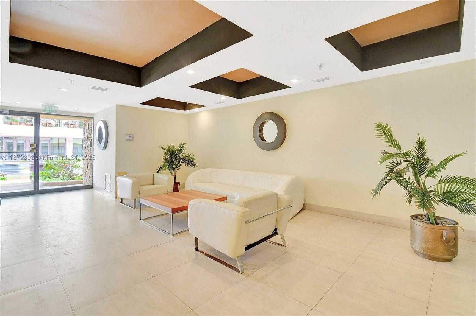 Small Image of 2924 COLLINS AVENUE #501, Miami Beach Number 33