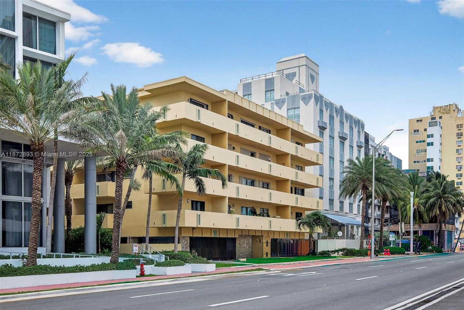 Small Image of 2924 COLLINS AVENUE #501, Miami Beach Number 35