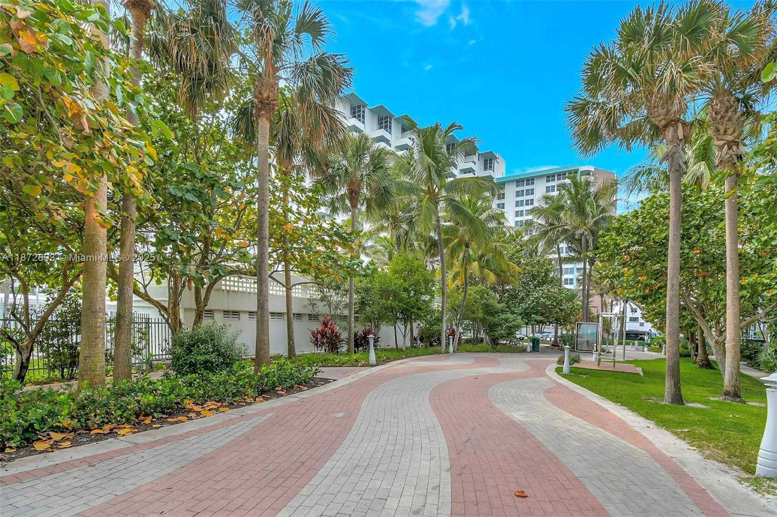 Small Image of 2924 COLLINS AVENUE #501, Miami Beach Number 46