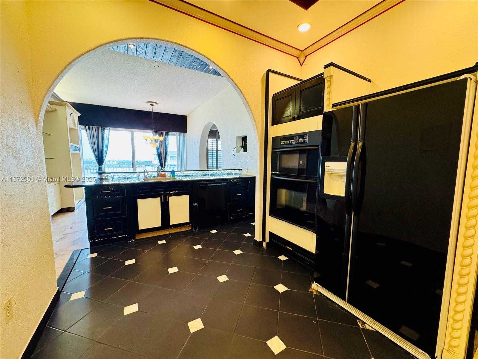 Small Image of 18071 BISCAYNE BLVD #PH03 & PH04, Aventura Number 18