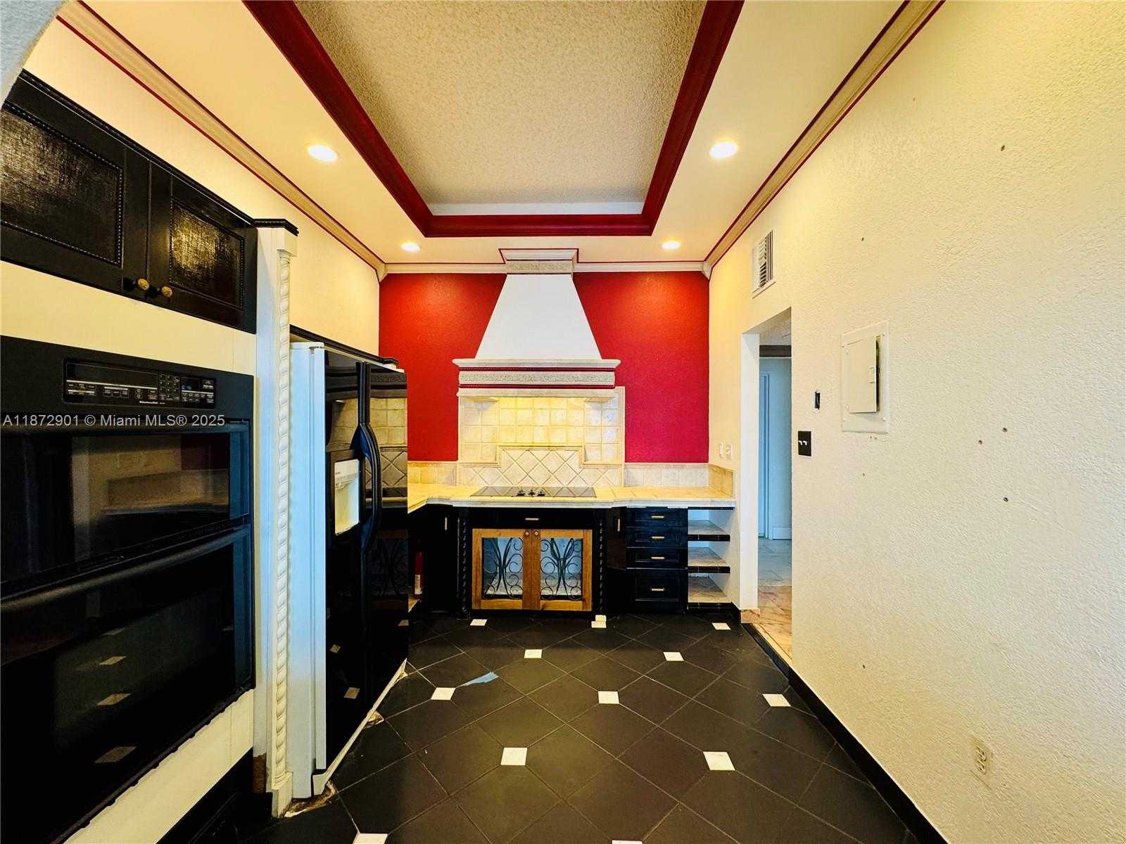 Small Image of 18071 BISCAYNE BLVD #PH03 & PH04, Aventura Number 19