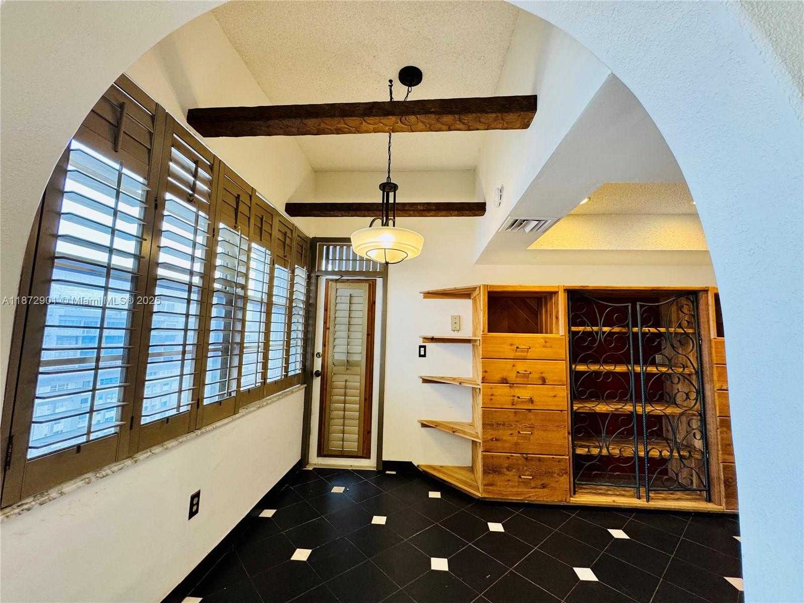 Small Image of 18071 BISCAYNE BLVD #PH03 & PH04, Aventura Number 25