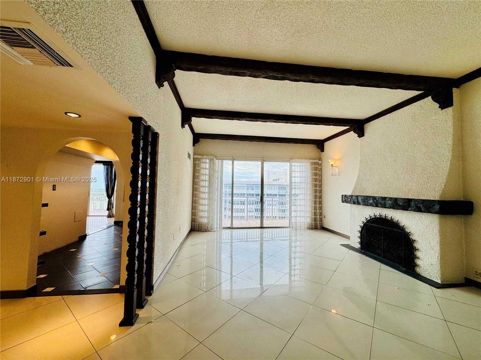 Small Image of 18071 BISCAYNE BLVD #PH03 & PH04, Aventura Number 27