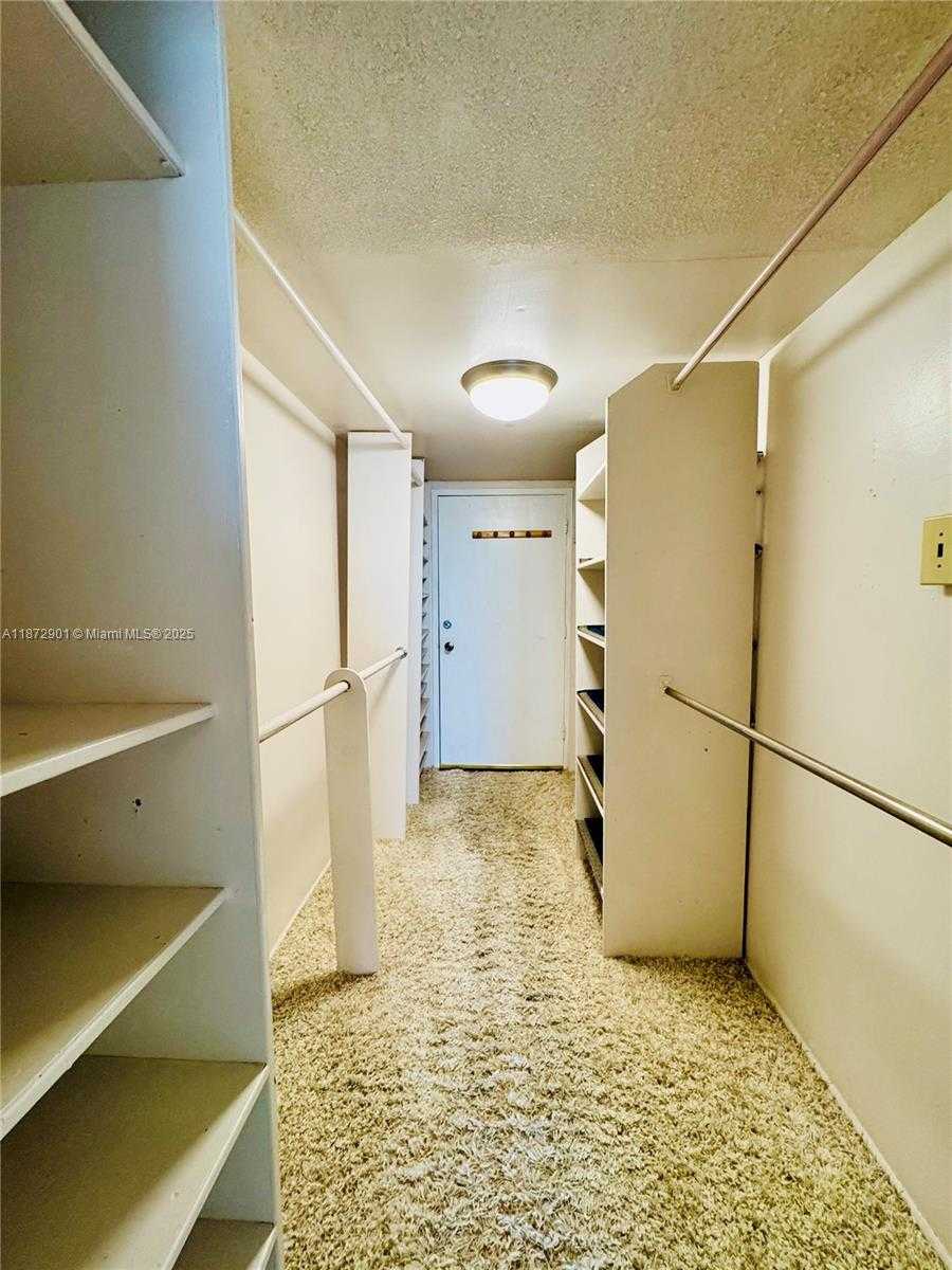Small Image of 18071 BISCAYNE BLVD #PH03 & PH04, Aventura Number 45