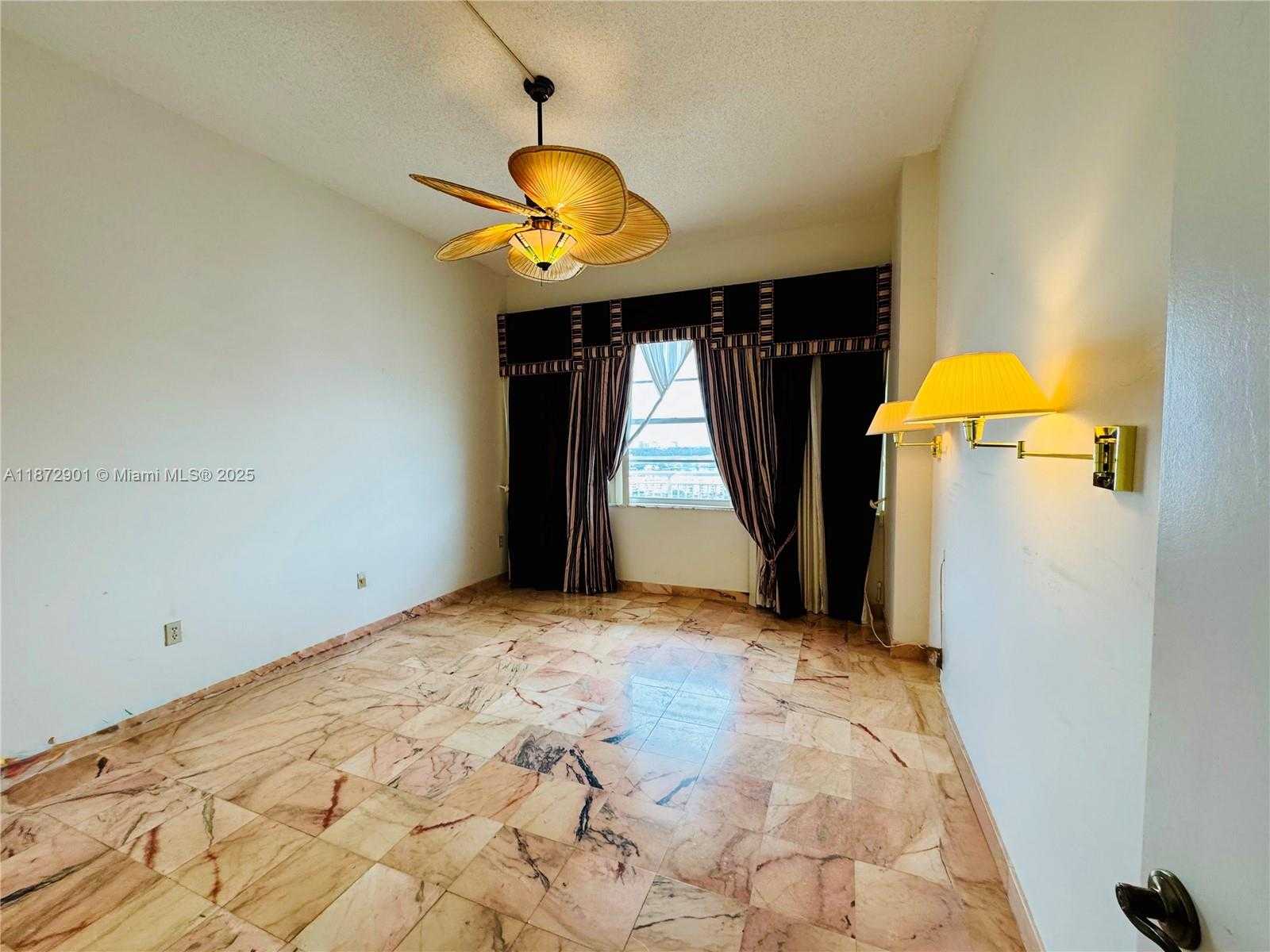Small Image of 18071 BISCAYNE BLVD #PH03 & PH04, Aventura Number 48